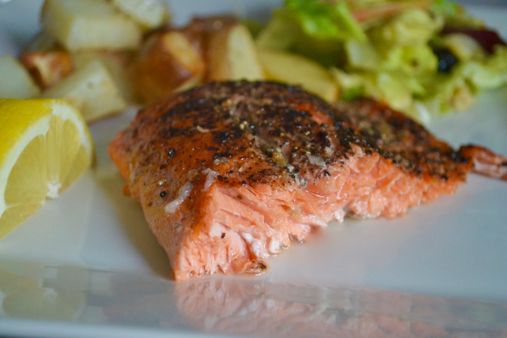 Seared Sockeye Salmon with Side Salad and Red Potatoes – The Guided Stomach
